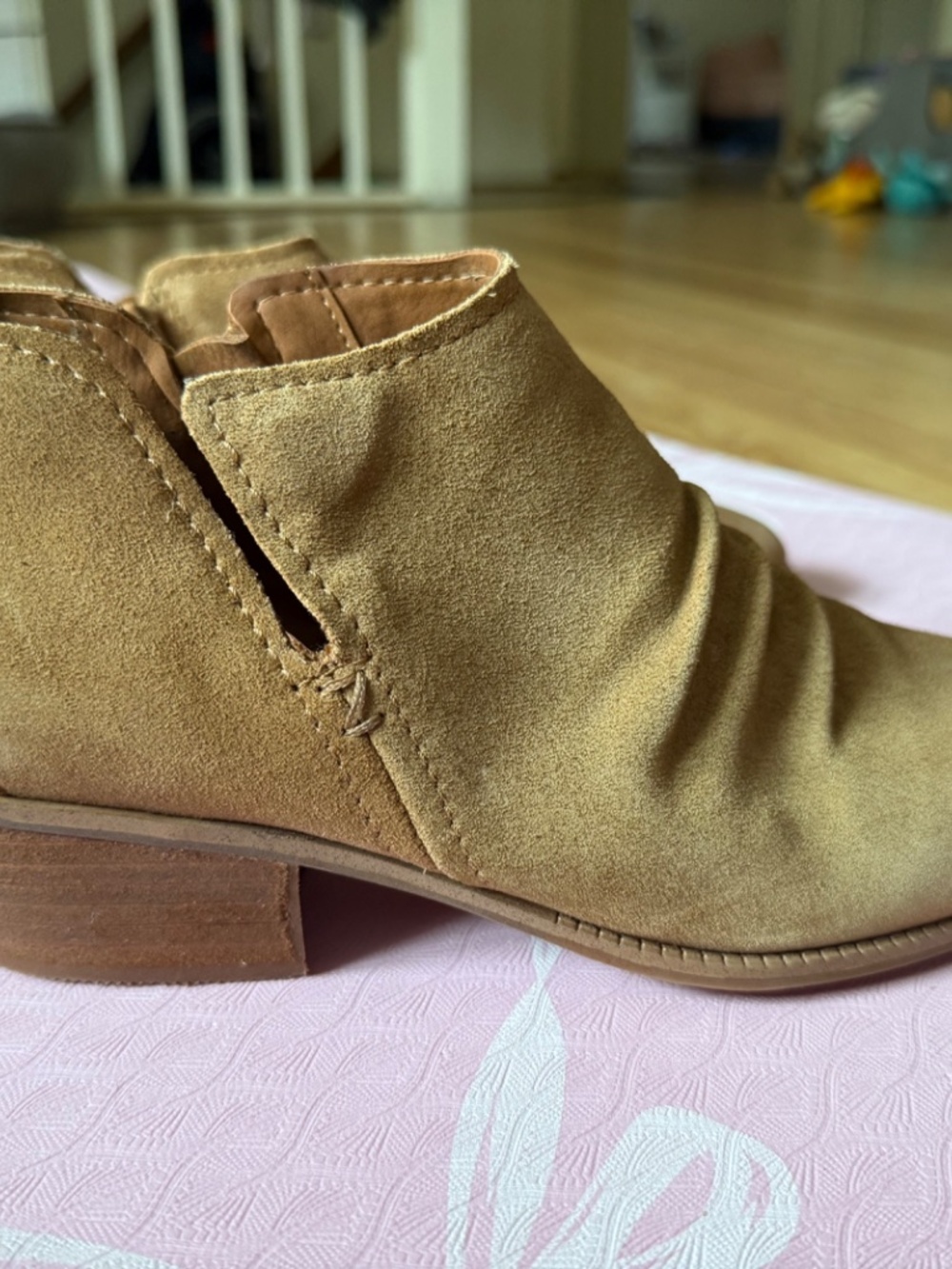 Shoes - Picture 2 of 3
